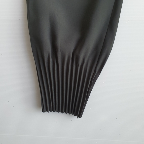 COS Women's Pleated Hem Khaki Green Pants with Pockets Size 12 - Picture 3 of 7